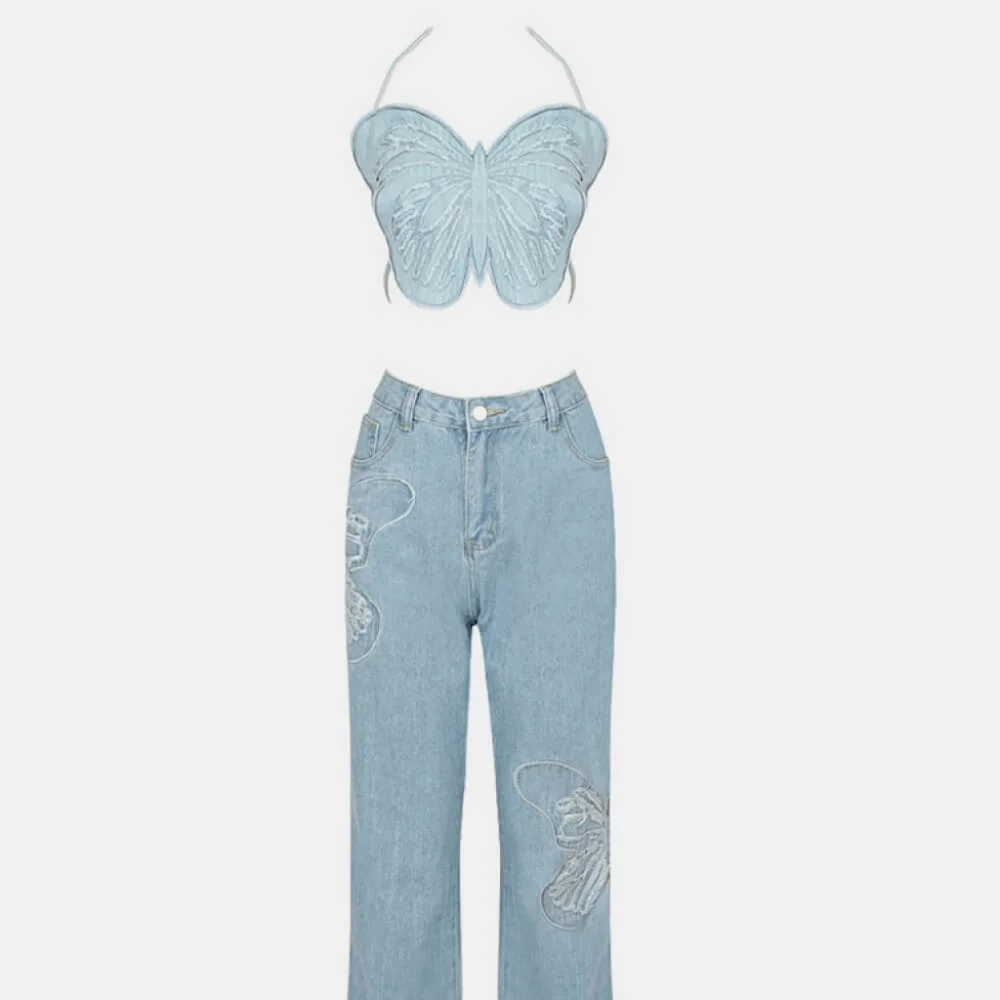 Butterfly top and blue jeans - Picture 1 of 3